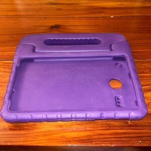 Tablet Case with Handle / Stand